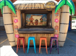 Large Tiki Bar w/ 4 Stools